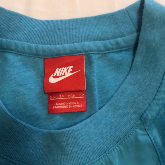 Top Nike - Picture 5 of 5